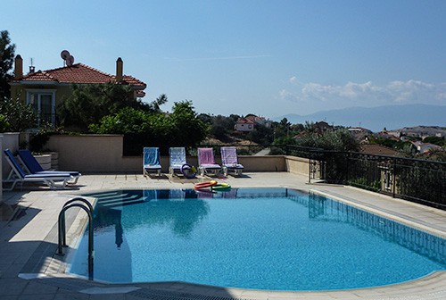 karanfil-pool