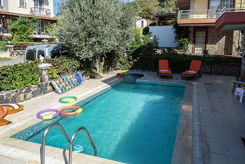 limon-pool