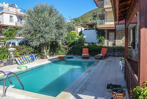 nane-pool1